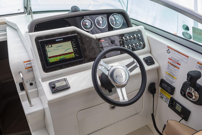 Motor Yacht (2020)Luxury Private Cruise Around Santorini - Nea Kameni hot springs: a short soak with volcanic chemistry and real expectations
