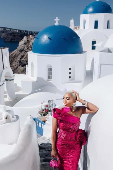 Oia: Private Photoshoot Session with a Professional - Oia’s Photo Locations Feel Like They Were Designed for Pictures