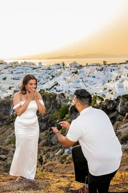 Oia: Private Photoshoot Session with a Professional - What to Bring, Wear, and Plan for on Cobblestones and Stairs