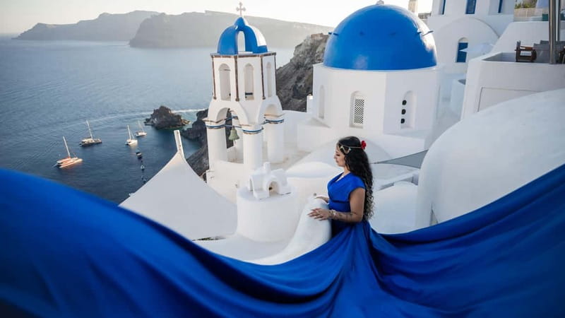 Oía: Santorini Professional Photoshoot with Edited Photos - Key things to know before you go