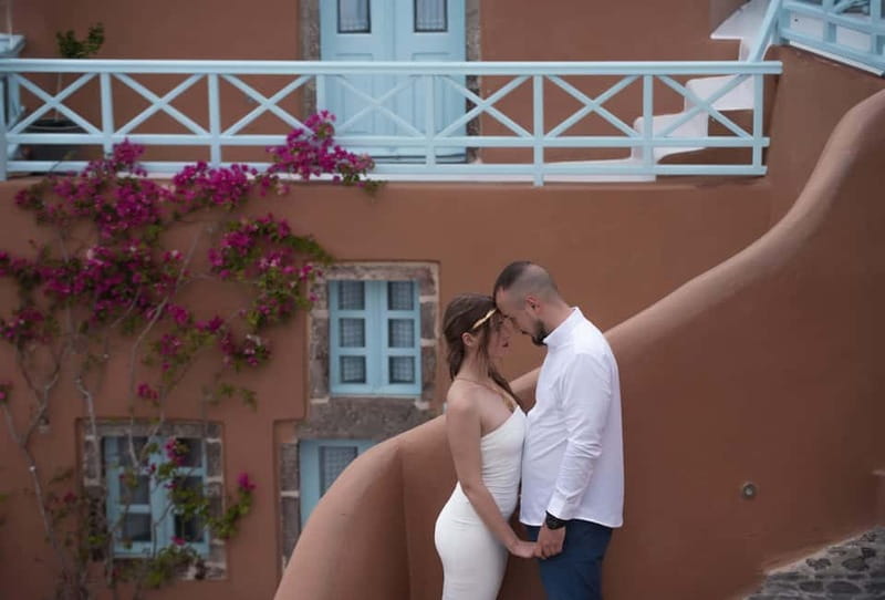 Oía: Santorini Professional Photoshoot with Edited Photos - Choosing the right time of day for Santorini light