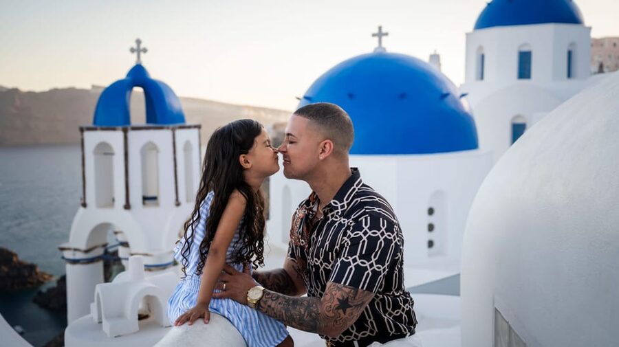 Oía: Santorini Professional Photoshoot with Edited Photos - What you actually get: edited photos, chosen by you