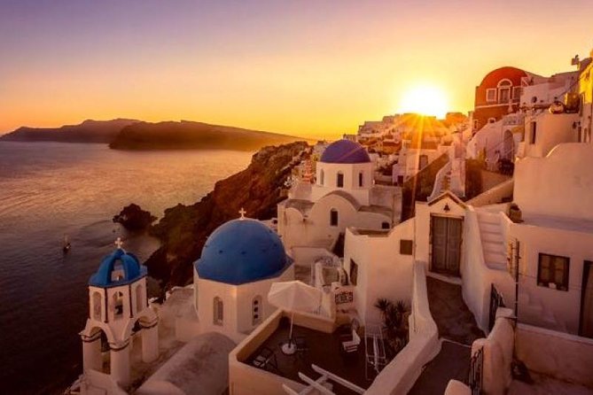 Oia Sunset Roundtrip Transfers - What this Oia sunset transfer actually gives you
