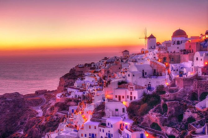 Oia Sunset Roundtrip Transfers - Oia main street, free time, and the Caldera views