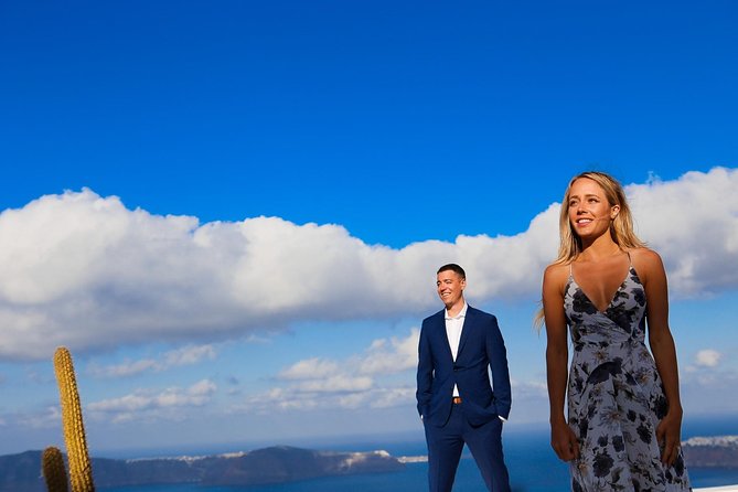 Personal Travel and Vacation Photographer Tour in Santorini - Should you book this Santorini photo session?