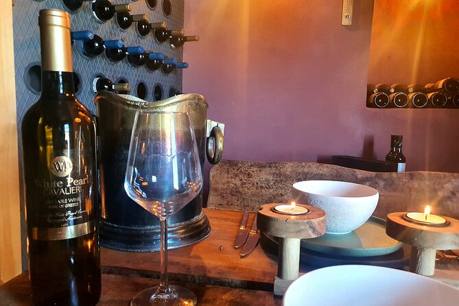 Premium Wine Tasting with Caldera Views - Food pairing and dinner options if you want to turn it into an evening