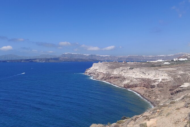 Private 6 hour guided tour in Santorini !!! - Caldera views: the postcard moment, done at the right pace