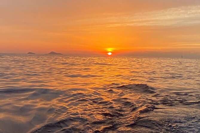 Private all included yacht Tour in Santorini - White Beach stop and snorkeling gear: time to look under the surface