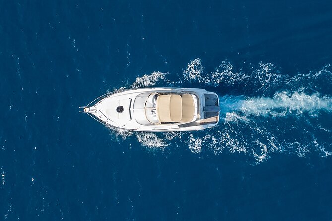 Private all included yacht Tour in Santorini - Sightseeing by sea: Fira, Firostefani, Imerovigli, and the Old Port from a better angle