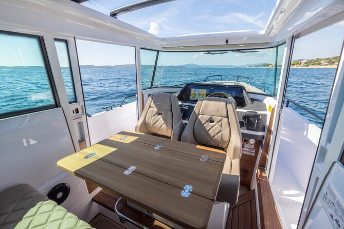 Private Axopar 37 MotorYacht Cruise in Santorini w/ Snack & Drink - How the skippered cruise works, and why it feels different