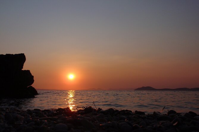 Private boat tour in Santorini with lunch or dinner in Therasia - Thirasia lunch or dinner: the quieter side of the caldera