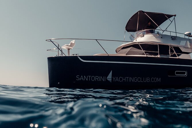 Private Caldera Cruise with Power Catamaran ENJOY incl. Meal & Drinks - Oia’s old fishing port start: getting the views early