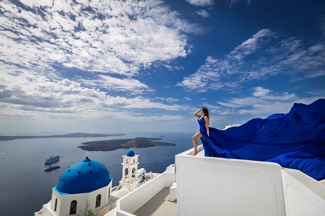 Private Express Flying Dress Photoshoot in Santorini – 30 Minutes - Flying Dress Magic in Santorini, In About Half an Hour
