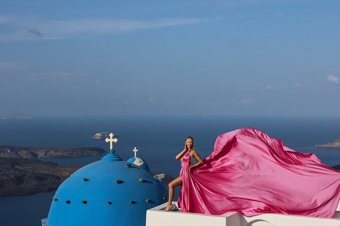 Private Express Flying Dress Photoshoot in Santorini – 30 Minutes - Choosing Your Dress and Getting the Best Flying Effect