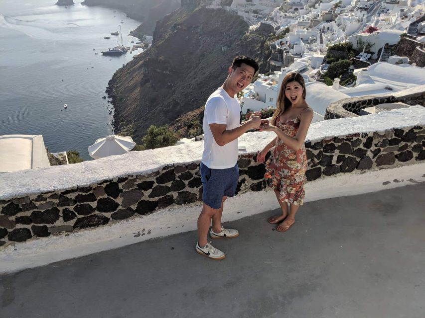 Private Famous Sights Tour with Local Guide in Santorini - Oia village: caldera charm in a short window