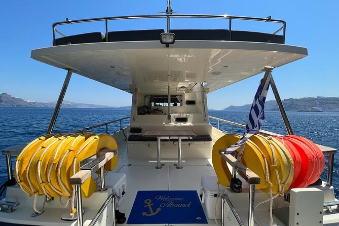 Private Full-Day Motor Yacht Cruise with Meal, Open Bar+Transfers - Volcano Time: Optional Hike and How to Decide