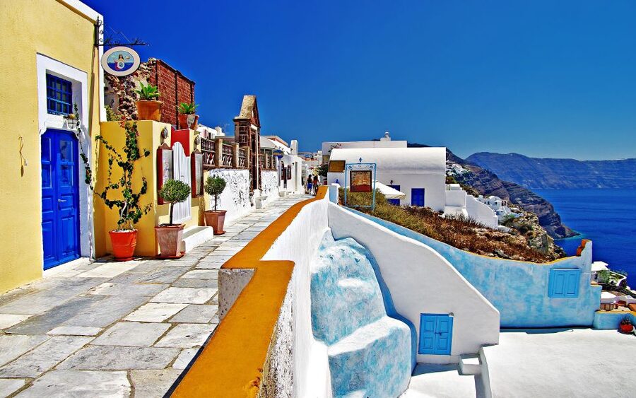 Private Half-Day Sightseeing Tour of Santorini - Red Beach and Akrotiri Ruins: Two Sides of the Same Volcano Story