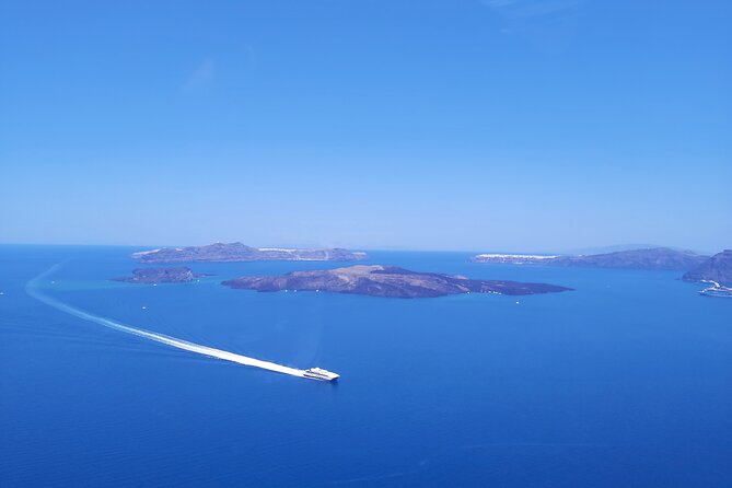 Private Helicopter Tour Santorini 20 minutes - up to 4 passengers - Key things to love about this Santorini helicopter hop