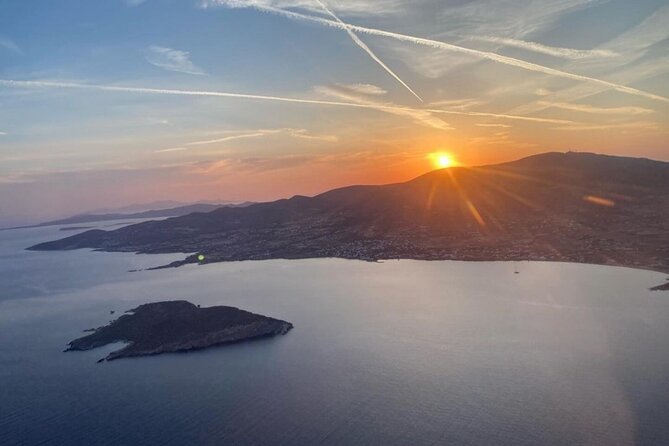 Private Helicopter Tour Santorini 20 minutes - up to 4 passengers - A 20-minute private flight over Santorini’s caldera