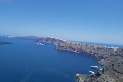 Private Helicopter Tour Santorini 30 minutes – up to 4 passengers