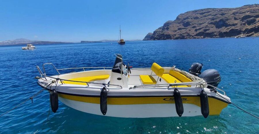 Private License-Free Boat Trip – Santorini Coast & Caldera - Hot springs and volcanic formations: what makes this part worth it