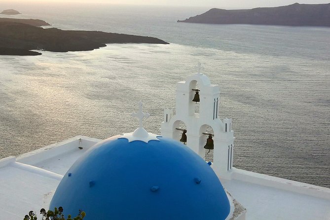 Private Oia Panoramic Scenes: Embrace the most picturesque village of Santorini! - Stop 3: Oia main street, blue domes, and a 90-minute wandering window