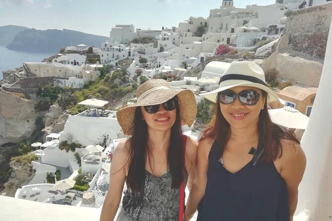 Private Oia Panoramic Scenes: Embrace the most picturesque village of Santorini! - What the private nature changes for your day
