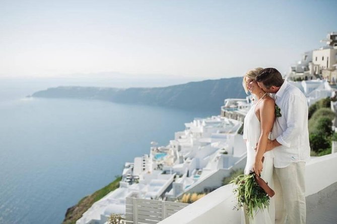 Private Photo Session with a Local Photographer in Santorini - The 30-minute shoot (and how the other lengths help)
