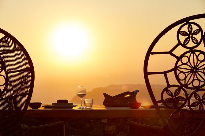 Private Romantic Sunset Dinner with Caldera views in Santorini - Quick hits on this private Santorini sunset dinner