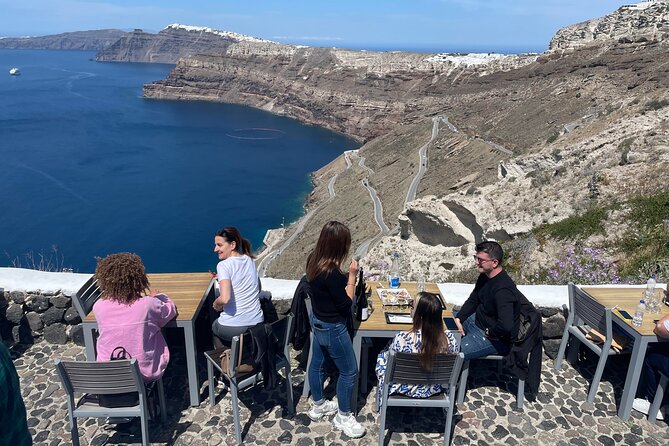 Private Santorini Daytime Wine Tour - Wine pairings and snack strategy (so you don’t miss the point)