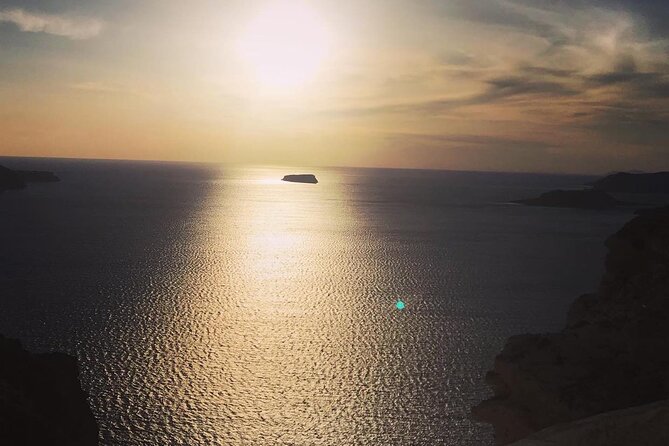 Private Santorini Sunset Picnic Experience - Why a Santorini sunset picnic feels smarter than another viewpoint