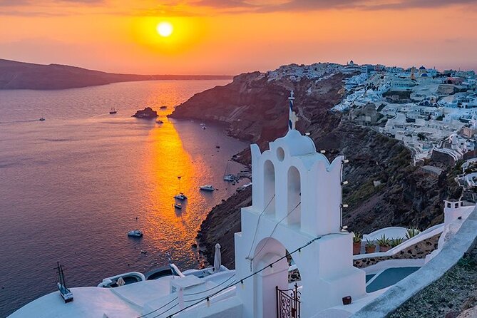 Private Santorini Tailor Made - Choice of the Guest! - Akrotiri Archaeological Site, plus the option to pair it with local food stops