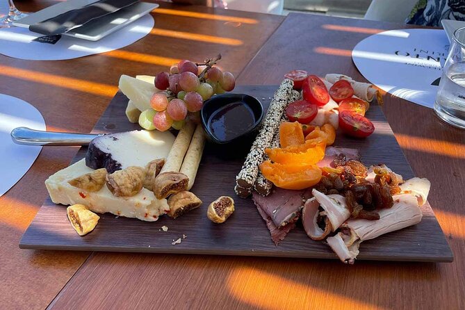 Private Santorini Wine Tour with 12 Wine Tastings and Dinner - Pickup, Private Guide, and the Little Logistics That Matter