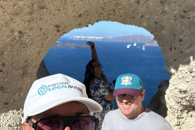 Private Tour Santorini: Explore the Island in One Day - Stop 5, Akrotiri: a photo stop with a lighthouse feel
