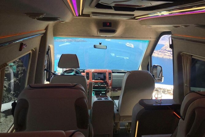 Private Transfer from Airport to Santorini Hotels - How the JTR Meet-Up Works for a Stress-Free Start