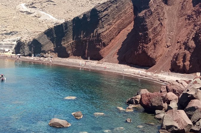 Private Transfer from Santorini Airport to all destination - Meeting Points at Santorini Airport, Port, and Hotels: Small Details That Matter