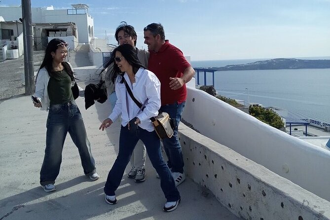 Private Transfer in Santorini - Airport,Hotel & Town Pickups - What you actually ride in: A/C, WiFi, and luggage help