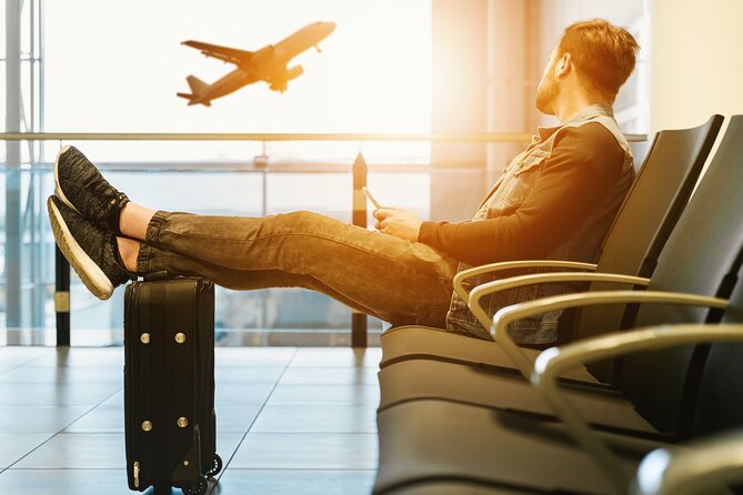 Private Transfer - Santorini Airport, Port & Hotel - Why Wi-Fi on a Short Transfer Still Matters