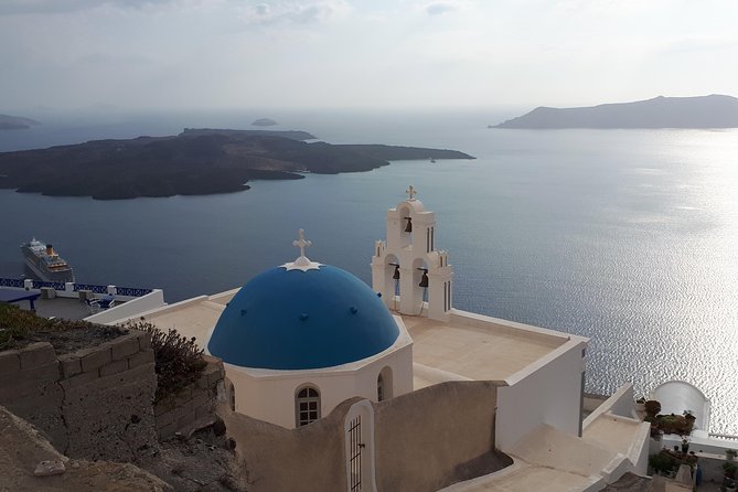 Private transfers in Santorini Greece - On the road with air-conditioning and a driver who can save time