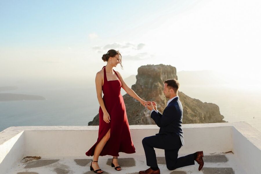 Proposal Photographer in Santorini - The 1 to 3 hour flow, with up to three photo stops