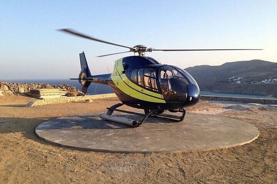 Santorini: 30 Minute Private Helicopter Flight - The guide and the experience tone: how narration adds value