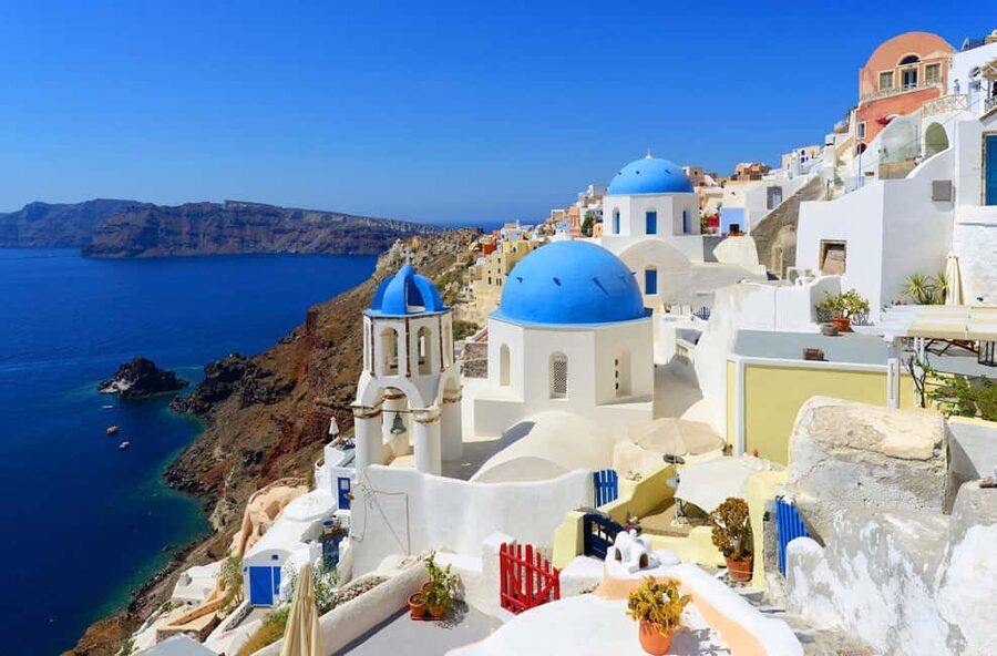 Santorini: 4-Hour Private Chauffeur Custom Tour - Your 4-hour route makes a smart Santorini arc