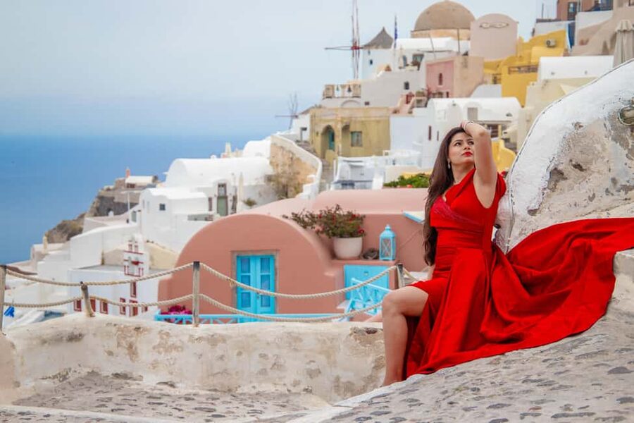 Santorini: 40-minute Photoshoot in Oia - Tips to get the best results (and keep the day stress-free)