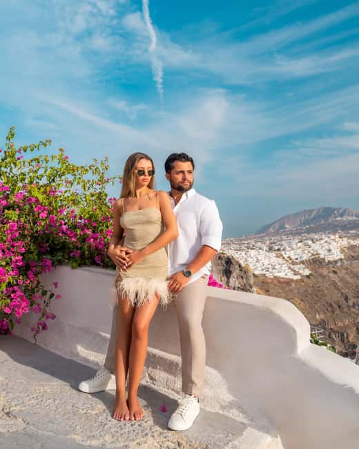 Santorini: 45-minute Photoshoot in Oia - The Blue Dome Church photo stop, plus the special access angle