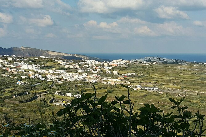 Santorini: 4hr Wheelchair Private Accessible Tour - Stop 2: Kamari Beach for a calm black-sand reset