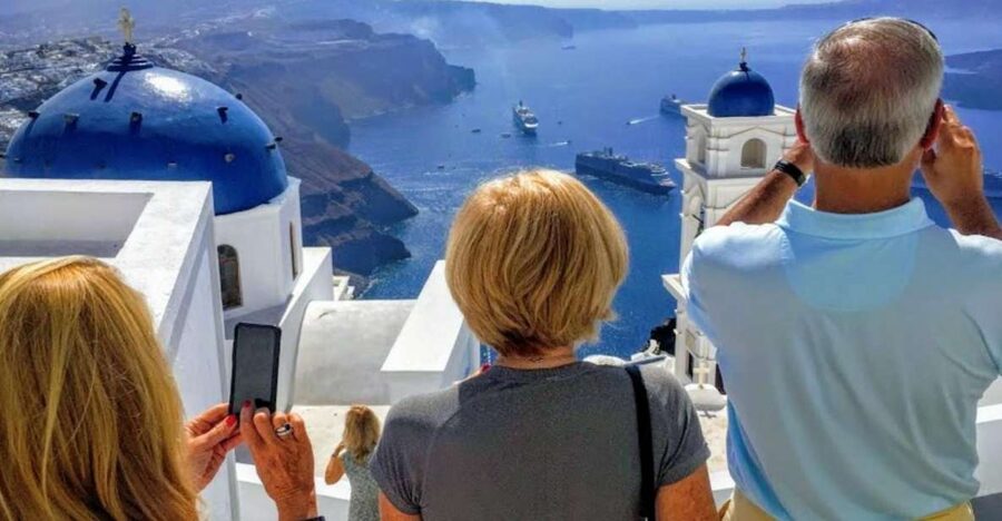 Santorini: 5-Hour Private Shore Excursion - Mercedes minivan, private group pace, and why it feels efficient