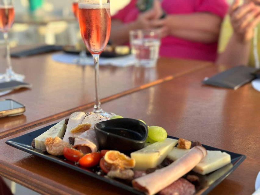 Santorini: 5-Hour Private Wine Tour - Private Guide Dynamics for Groups Up to 6