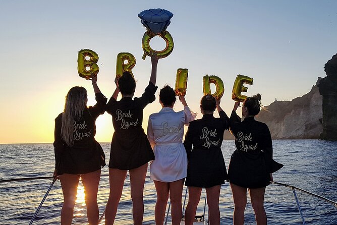 Santorini 5 - Hours Private Day Or Sunset Cruise with Bbq and Drinks - BBQ, Mezze, and Unlimited Soft Drinks: What You Really Get