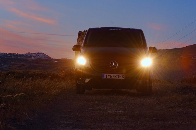Santorini Airport Private Direct Transfer to All Destinations - Meet-and-greet basics: tracking, sign, and a welcome gift