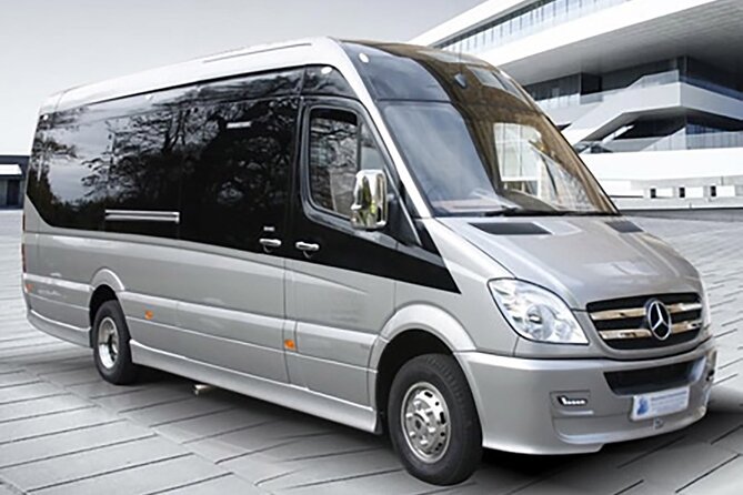 Santorini Airport to any Hotels or vice versa - Driver quality and communication: where this service shines